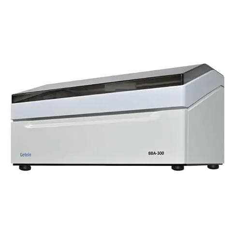 CM-400 clinical chemistry analyzer, view 2